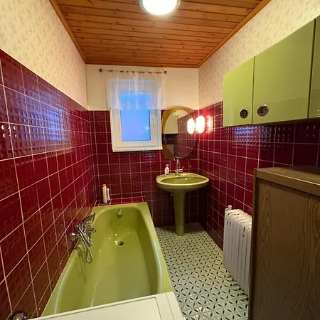 Gemuetliches Einfamilienhaus Mit Garten * Gemeinlebarn