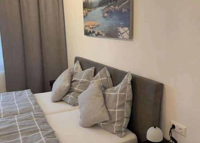 Ferienhaus Gemütliches Einfamilienhaus Mit Garten *