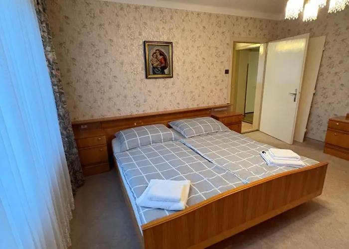 Ferienhaus Gemütliches Einfamilienhaus Mit Garten *