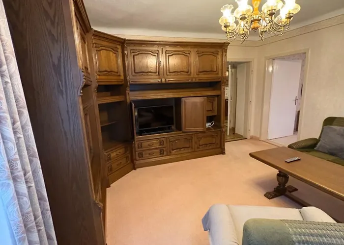 Gemütliches Einfamilienhaus Mit Garten Ferienhaus *